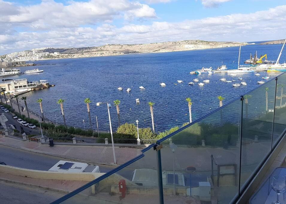 New Seafront - Spectacular Views Apartment